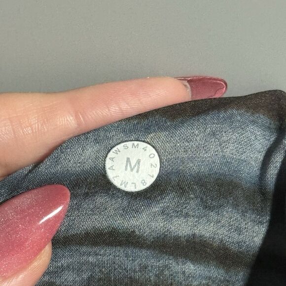 Lululemon Men T.H.E. Short Linerless 9” Sweat Wicking Stripe Blue Medium M7AAWS - Picture 6 of 6